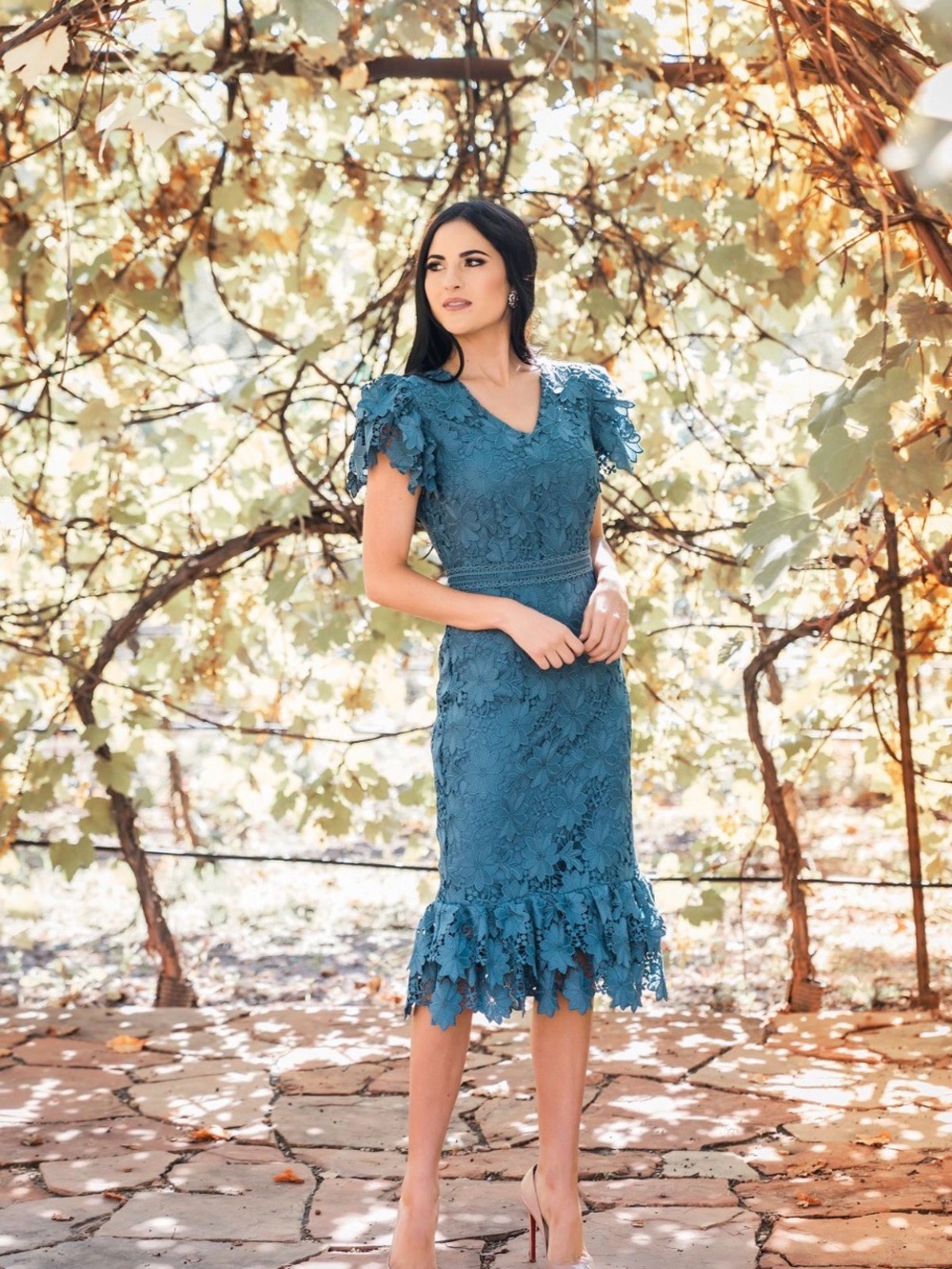 Rachel Parcell Teal Lace V-Neck Midi Dress with Ruffled Hem